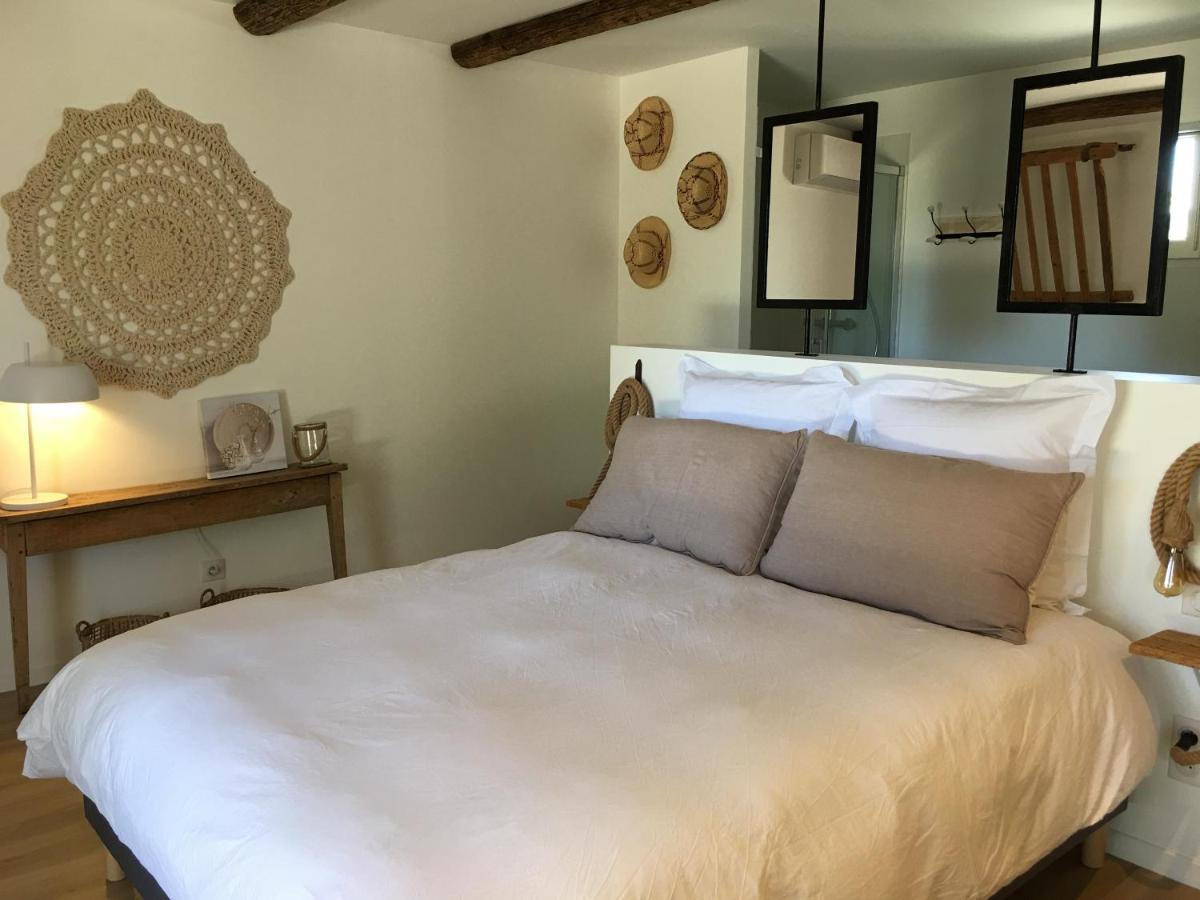 La Bergerie De Cigalon Bed and Breakfast Mouries Esterno foto