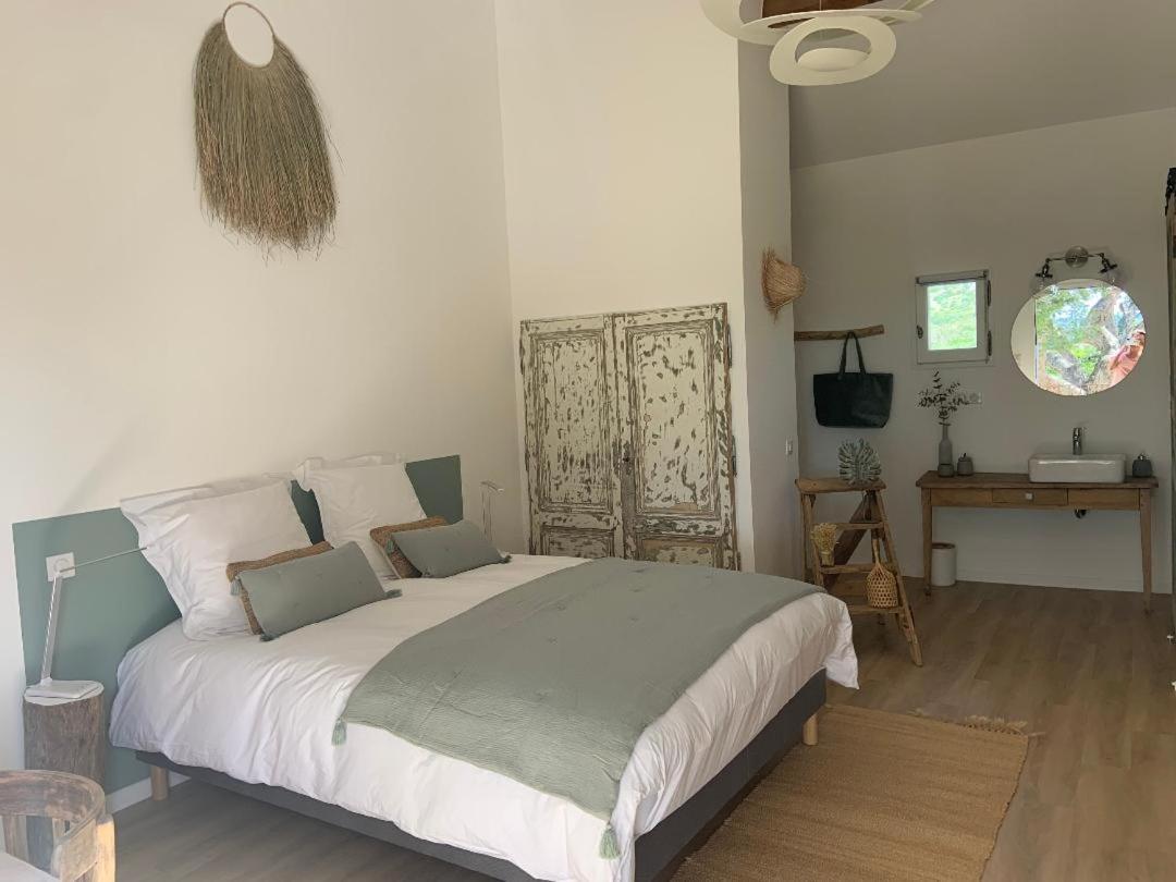 La Bergerie De Cigalon Bed and Breakfast Mouries Esterno foto